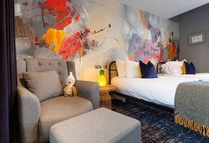 수피리어 룸, The Market House