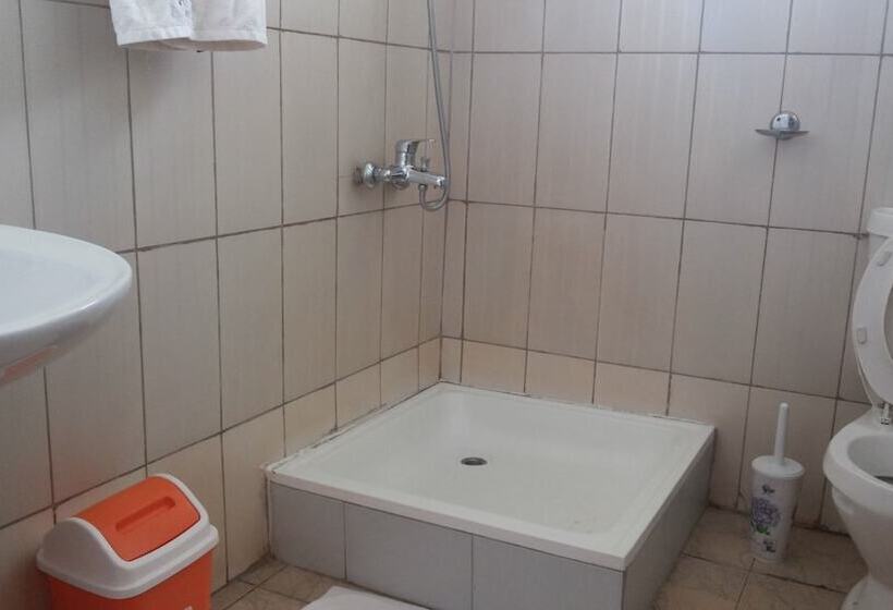 سوییت اجرایی, Westcliff