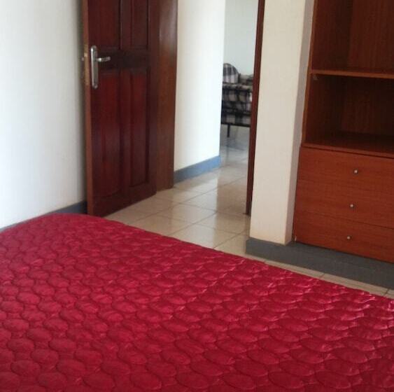 سوییت اجرایی, Westcliff