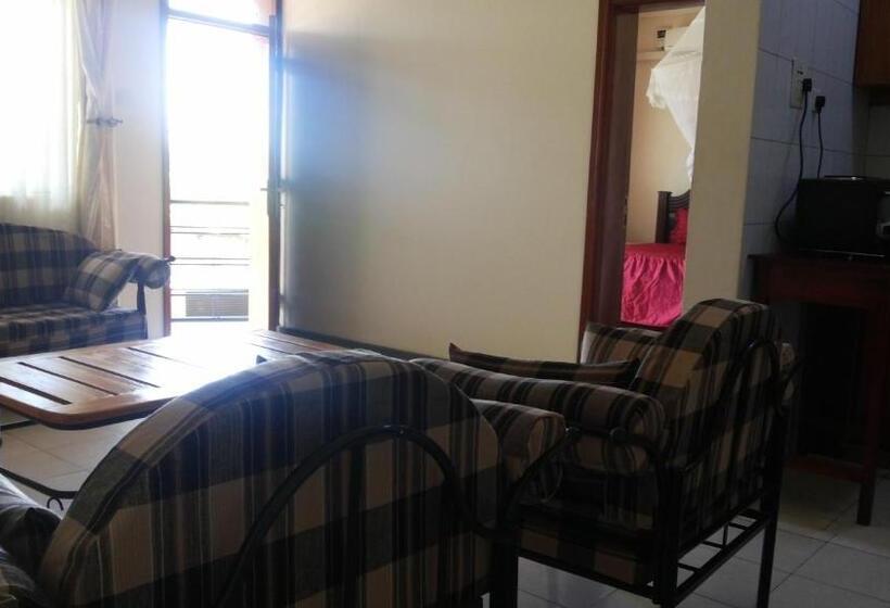 سوییت اجرایی, Westcliff