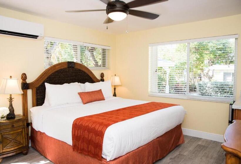 Standard Szoba King Size Bed, Coconut Bay Resort   Key Largo