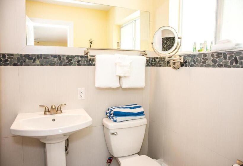 Standard Szoba King Size Bed, Coconut Bay Resort   Key Largo