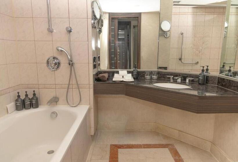 Номер Deluxe, Lotte Hotel Busan