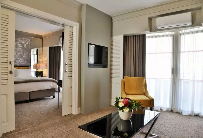Suite, The Capetonian   Halal