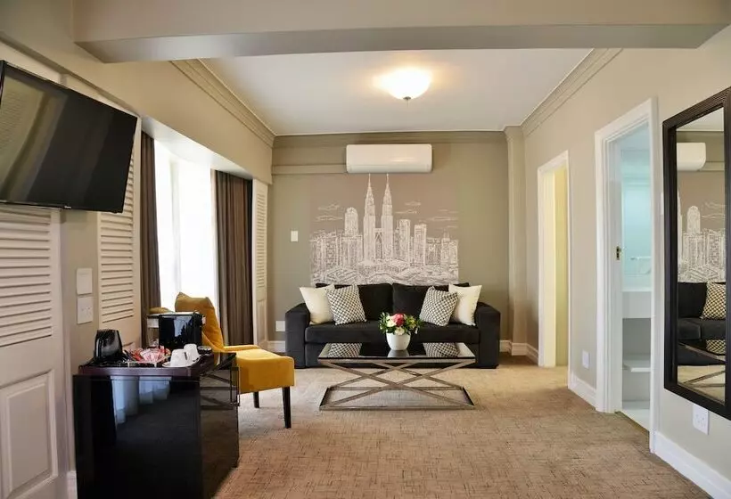 Suite, The Capetonian   Halal