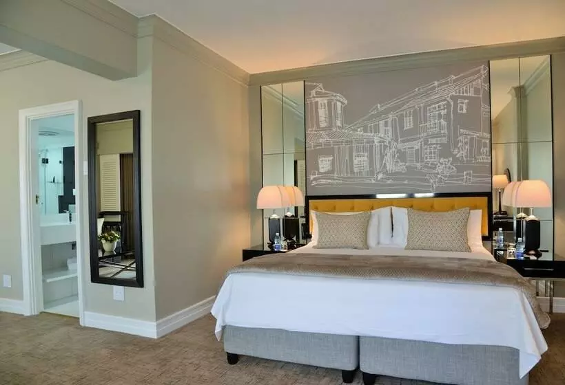 Suite, The Capetonian   Halal
