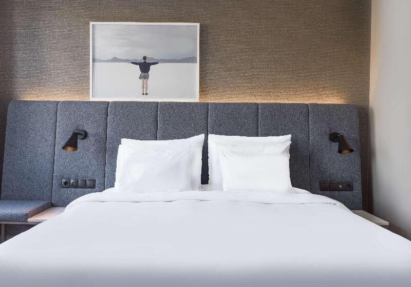 سوئیت با تخت بزرگ, Swissotel The Stamford Singapore