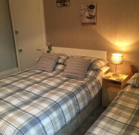 家庭间, Inglewood Guest House