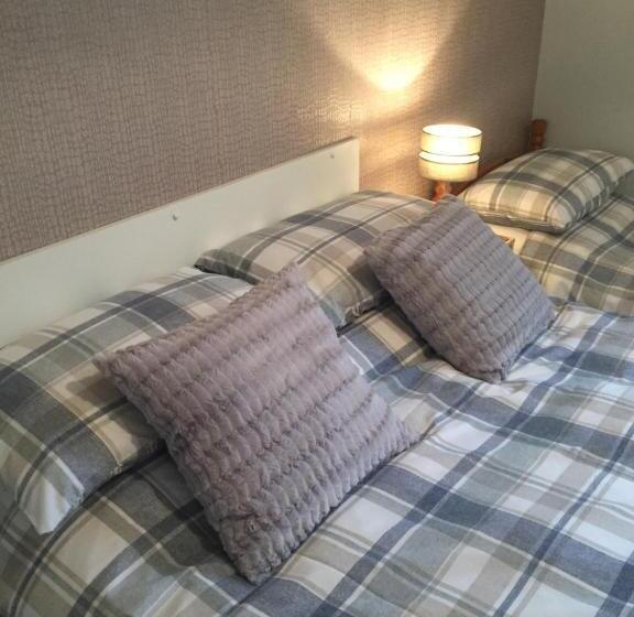 家庭间, Inglewood Guest House