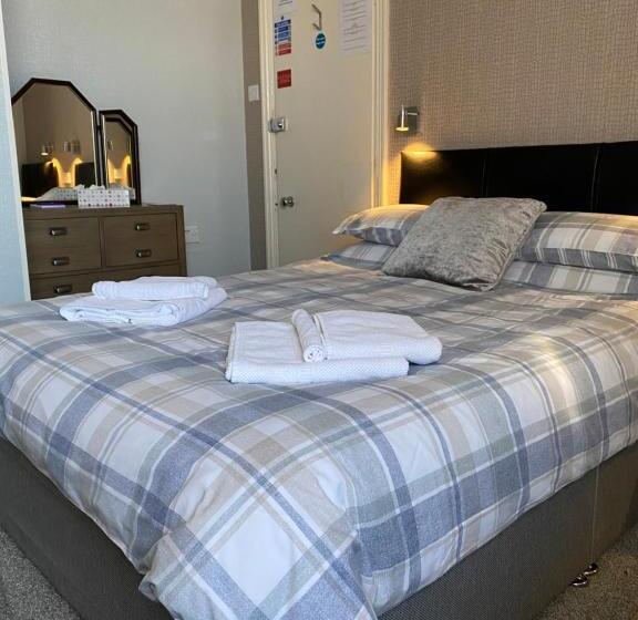 家庭间, Inglewood Guest House