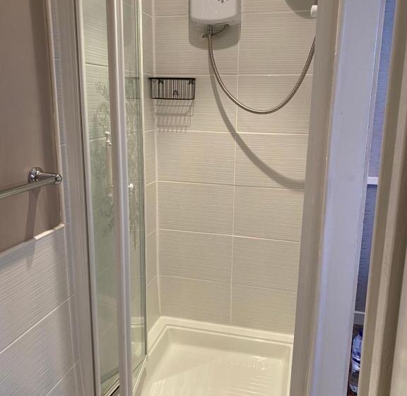 标准单人间, Inglewood Guest House