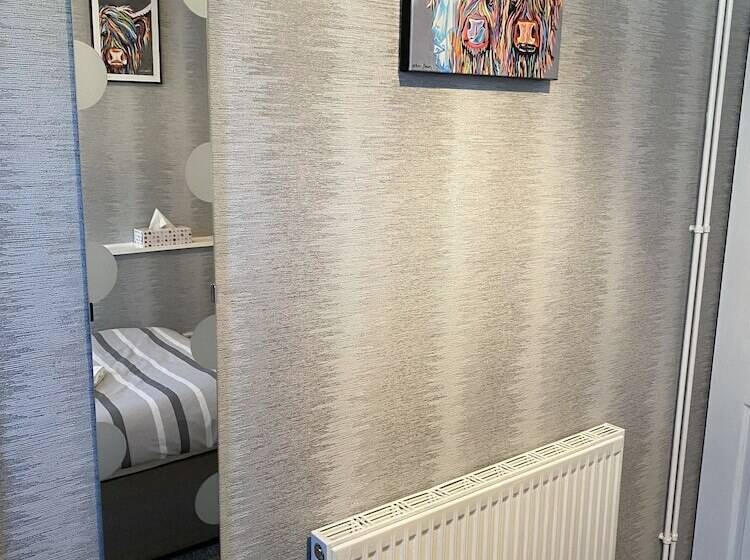 标准单人间, Inglewood Guest House