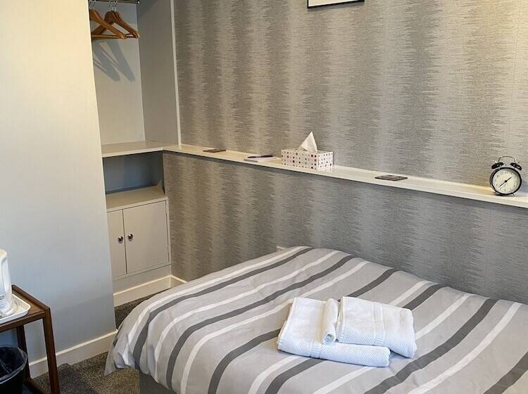 标准单人间, Inglewood Guest House