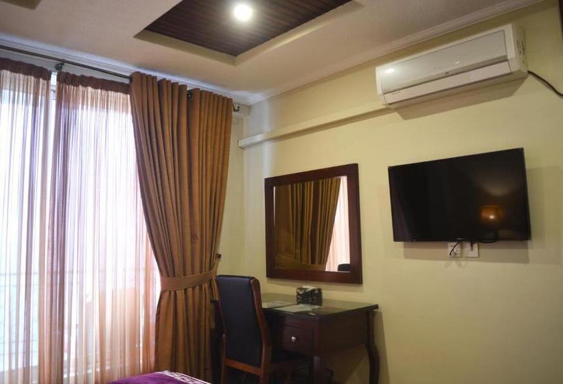 اتاق استاندارد با تخت بزرگ, Holiday Grand Resort Bhurban