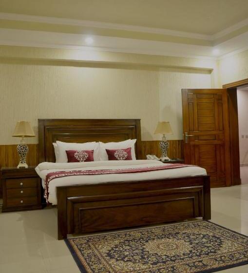 سوییت اجرایی, Holiday Grand Resort Bhurban