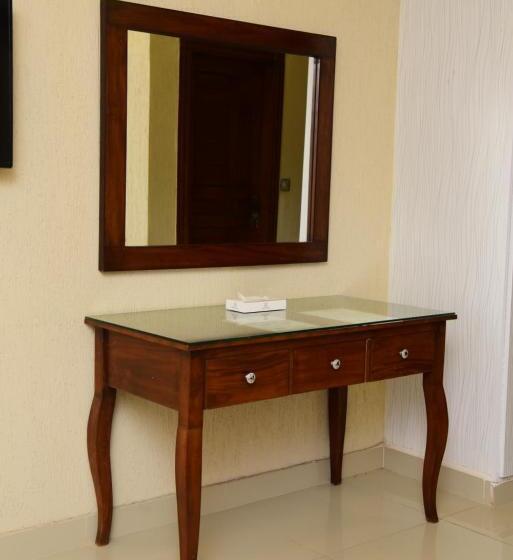 اتاق استاندارد با تخت بزرگ, Holiday Grand Resort Bhurban