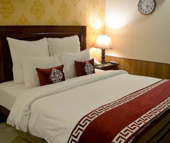 اتاق خانوادگی, Holiday Grand Resort Bhurban