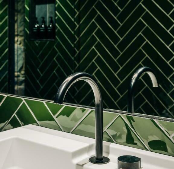 غرفة قياسية سرير ملكى, Moss