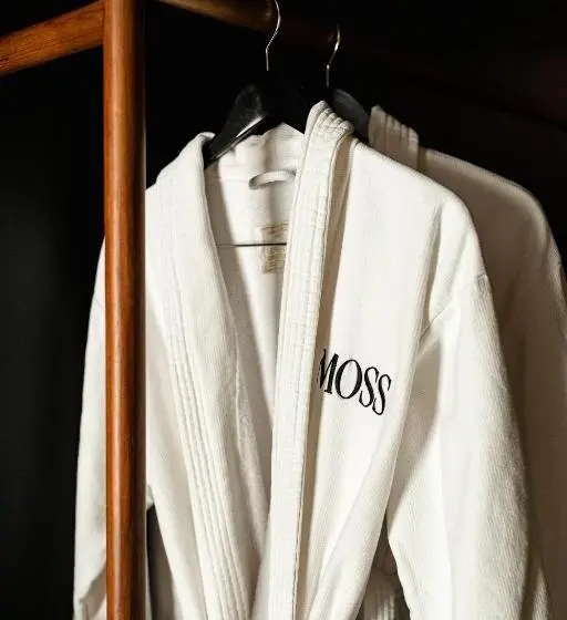 اتاق سوپریور با تخت بزرگ, Moss