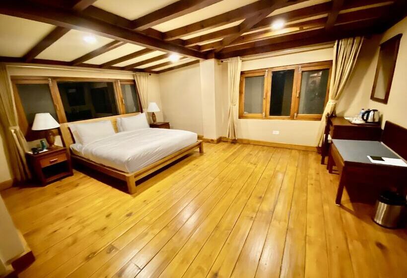 اتاق لوکس, Taktsang Village Resort