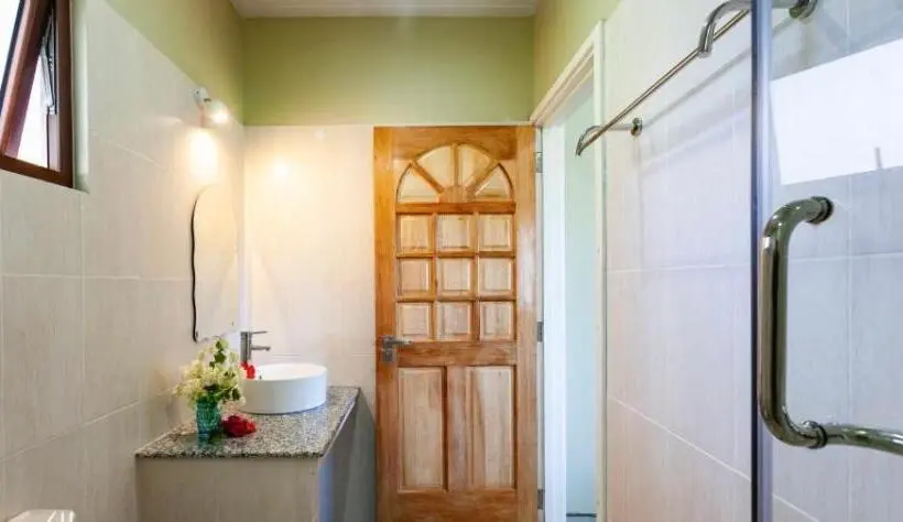 اتاق استاندارد با چشم‌انداز باغ, Hyde Tide Guesthouse