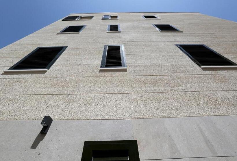 Апартаменты 1 Спальня с Балконом, Magic Stone Apartments