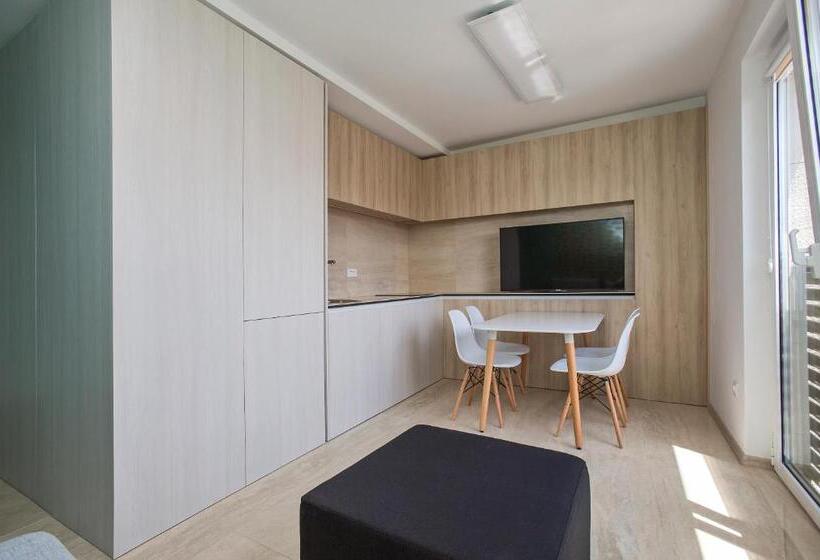 Апартаменты 1 Спальня, Magic Stone Apartments