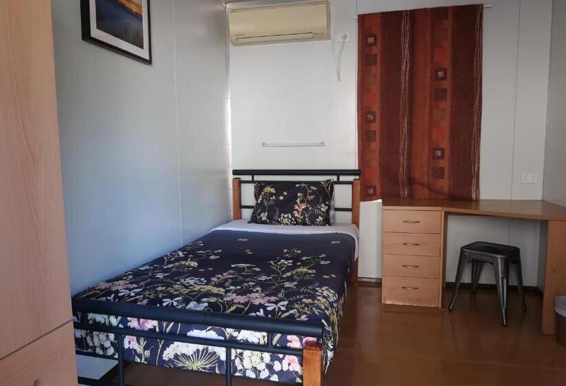 اتاق استاندارد یک نفره, Mud Crab Motel