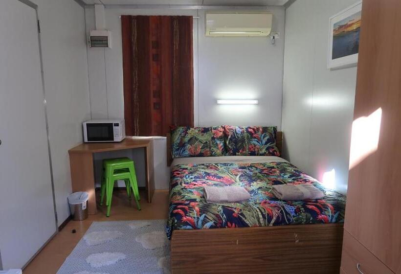 이코노미 룸, Mud Crab Motel
