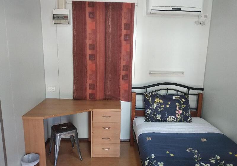 اتاق استاندارد یک نفره, Mud Crab Motel