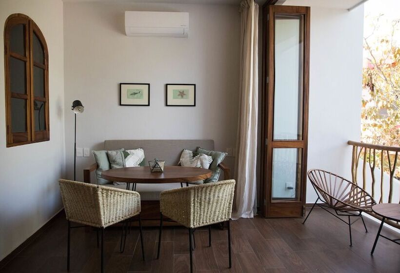 جناح, Pal.mar Hotel Tropical