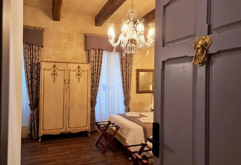 اتاق خانوادگی, Casa Asti