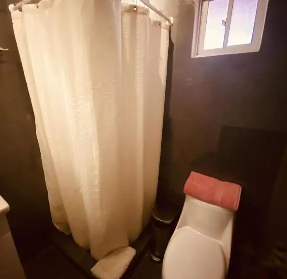 اتاق استاندارد سه نفره, Hostal Katari
