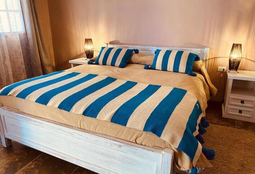 Standard Kolmen Hengen Huone, Hostal Katari