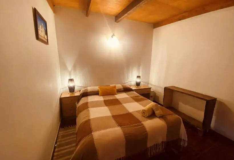 اتاق استاندارد با سرویس بهداشتی مشترک, Hostal Katari