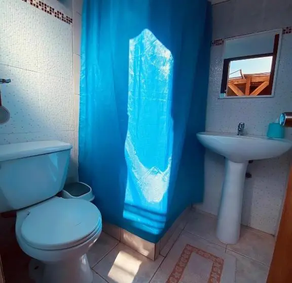 اتاق استاندارد با سرویس بهداشتی مشترک, Hostal Katari