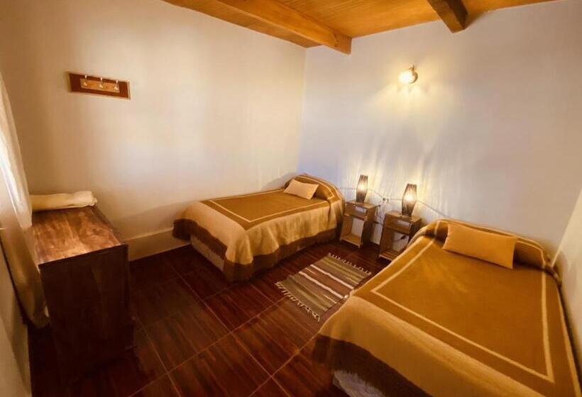 带共用浴室的标准房间, Hostal Katari