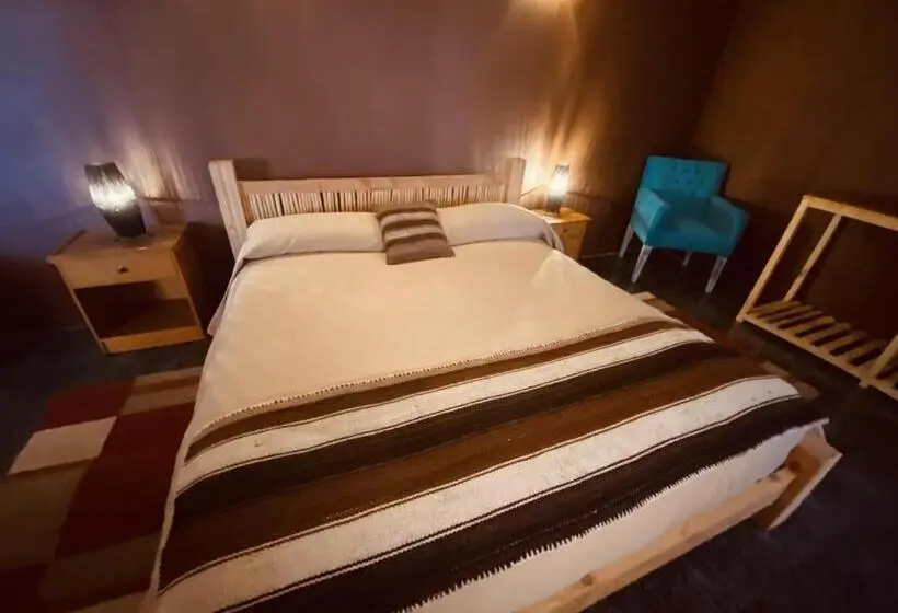 اتاق استاندارد چهار تخته, Hostal Katari