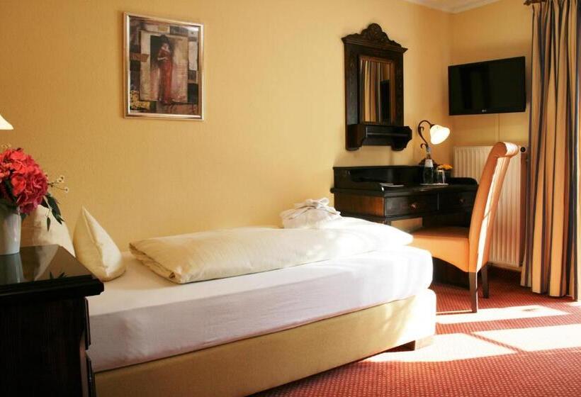 Номер Стандарт Индивидуальный с Балконом, Allgäuer Hof