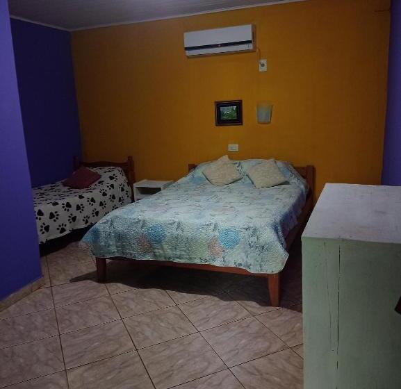 スタンダードトリプルルーム, Residencial Amigos