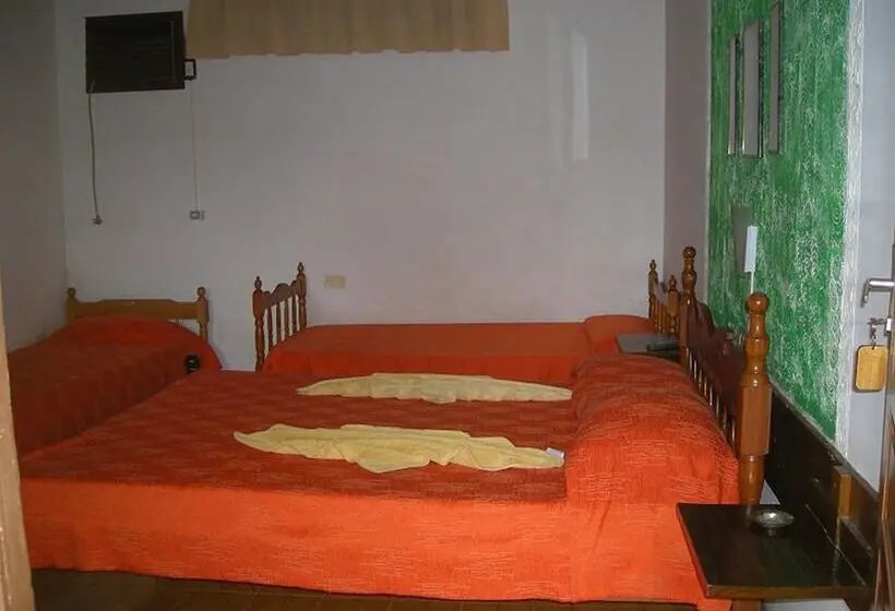 スタンダードトリプルルーム, Residencial Amigos
