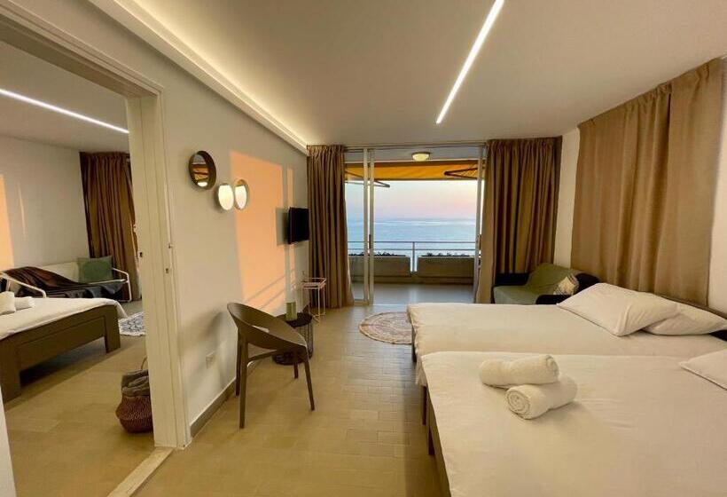 اتاق خانوادگی با چشم‌انداز دریا, St Paul Resort