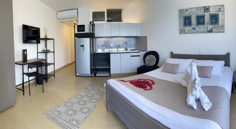 استودیوی استاندارد با چشم‌انداز دریا, St Paul Resort