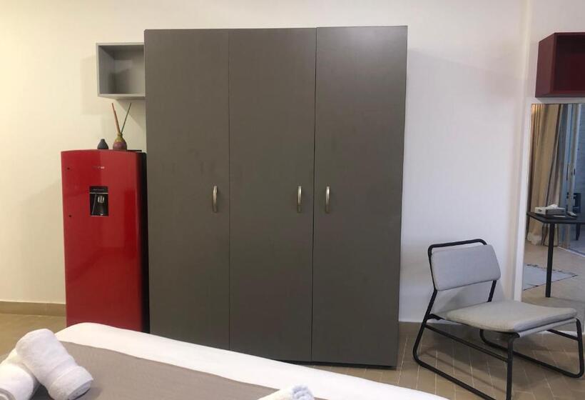 اتاق استاندارد با بالکن و چشم‌انداز دریا, St Paul Resort