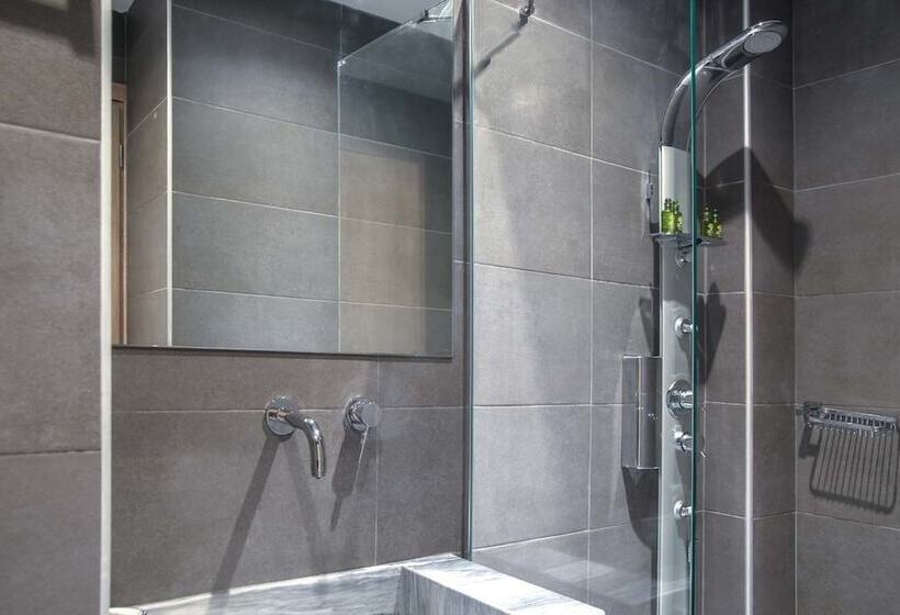 スイート, Ad Athens Luxury Rooms & Suites