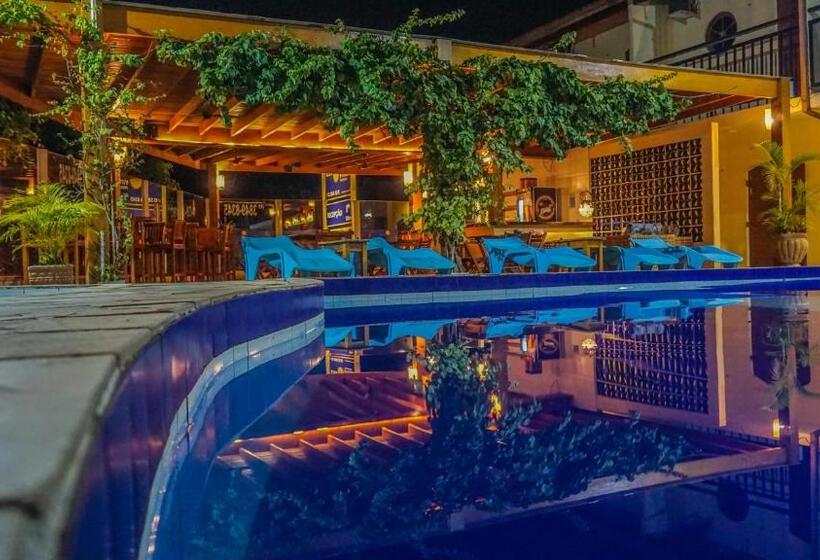 اتاق استاندارد چهار تخته, Pousada Ilha Vitoria