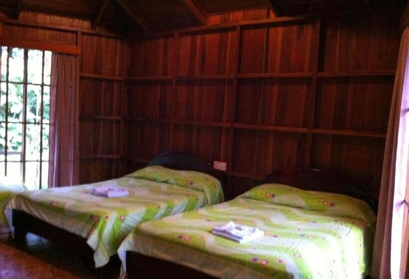 Comfort room with balcony, Villas Vista Arenal