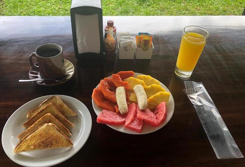 غرفة كمفورت مع بلكونة, Villas Vista Arenal