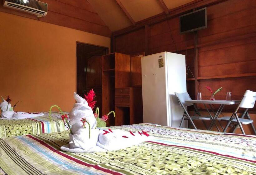 غرفة كمفورت مع بلكونة, Villas Vista Arenal