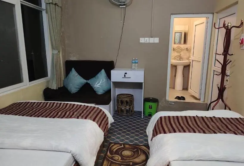 اتاق لوکس سه تخته, High Ground Inn Sarangkot